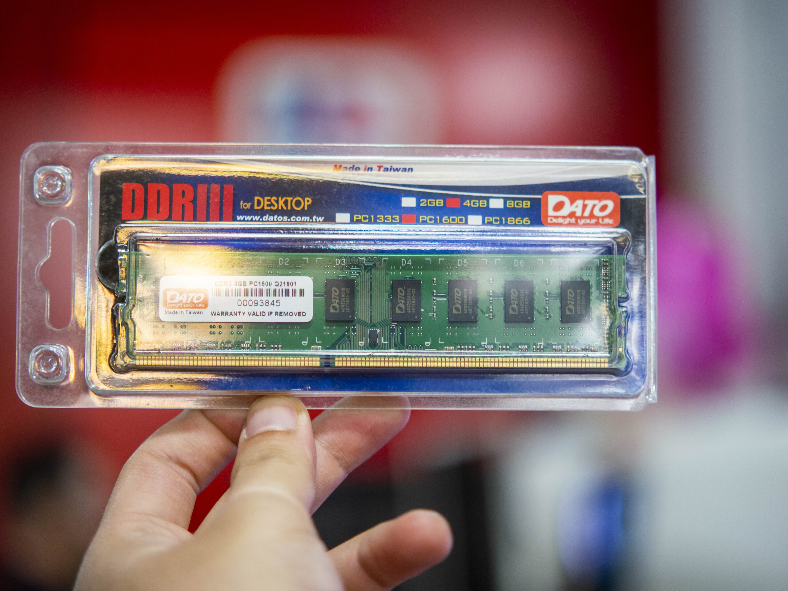 Ram máy tính Dato 4GB DDR3 BUSS 1600Mhz NEW
